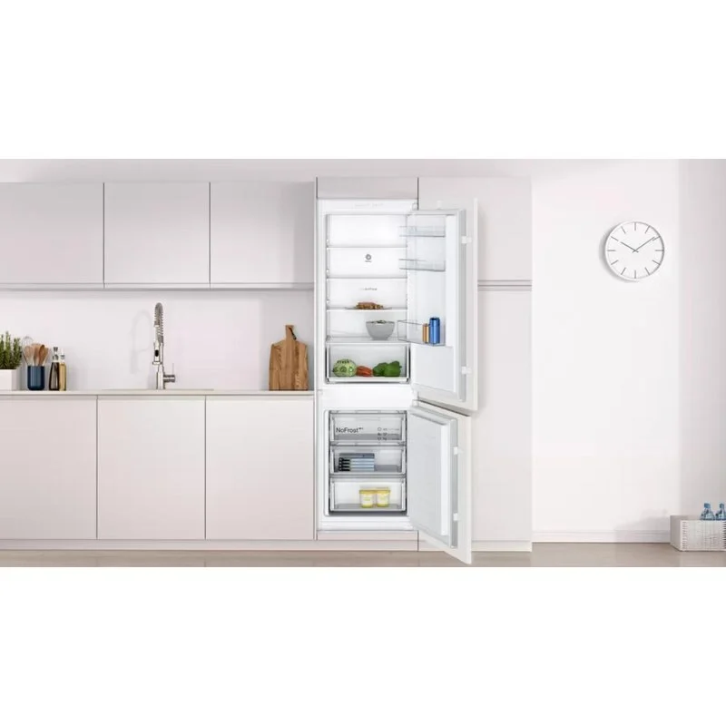 Detalle 2 de Balay Combi Integrable 177 cm NoFrost 260 L: refrigerador con puerta deslizante y EcoAirFlow