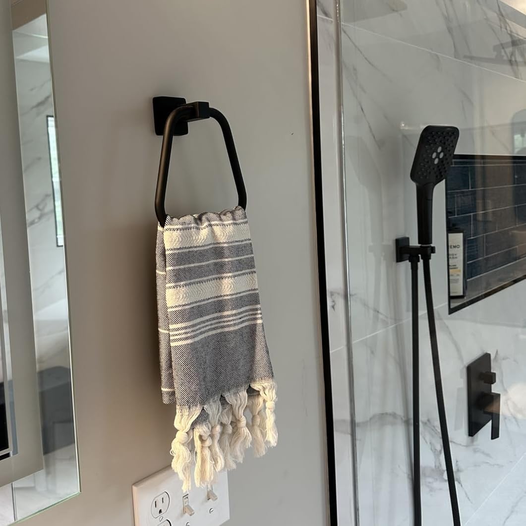 Detalle 1 de bluebyrne Matte Black Towel Ring, Wall-Mounted Stainless Steel Holder