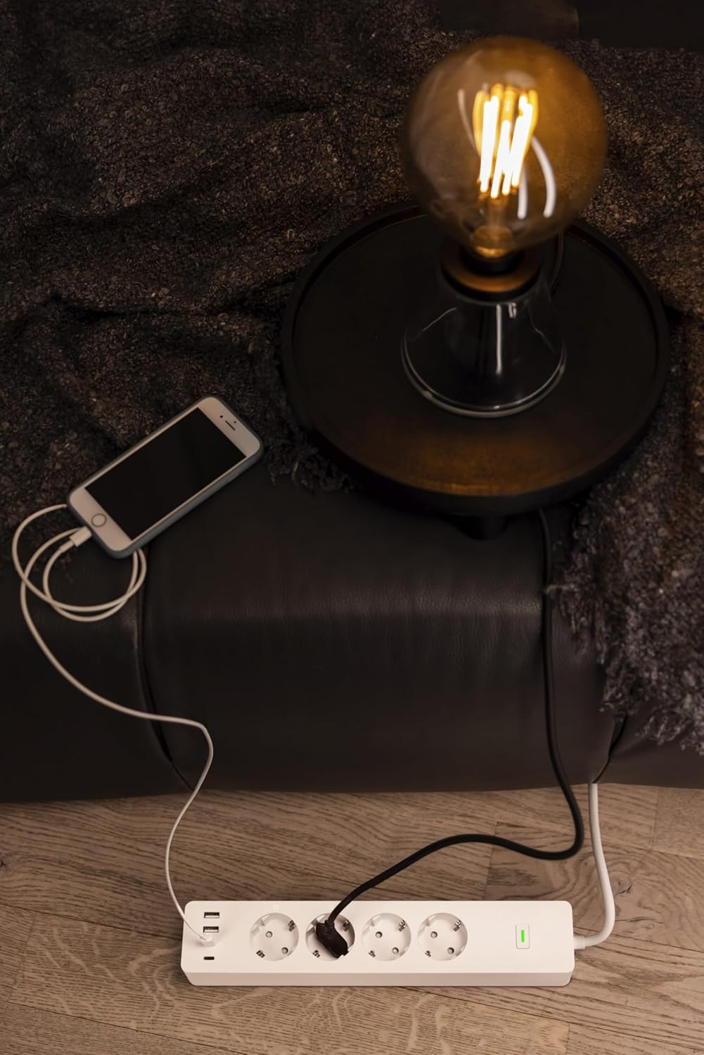 Thumbnail 3 de Ciabatta multipresa OSRAM SMART+ WiFi con 4 prese e 4 porte USB, controllo smart e misurazione dei consumi