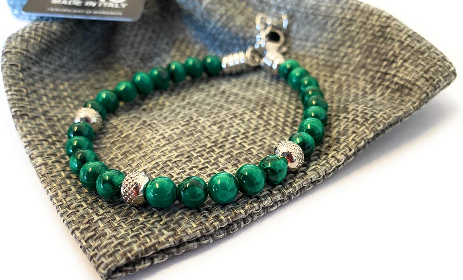 Detalle de 10:10 Bracciale in acciaio inox con malachite naturale da 6 mm e perle in acciaio inox – design versatile, fattura italiana