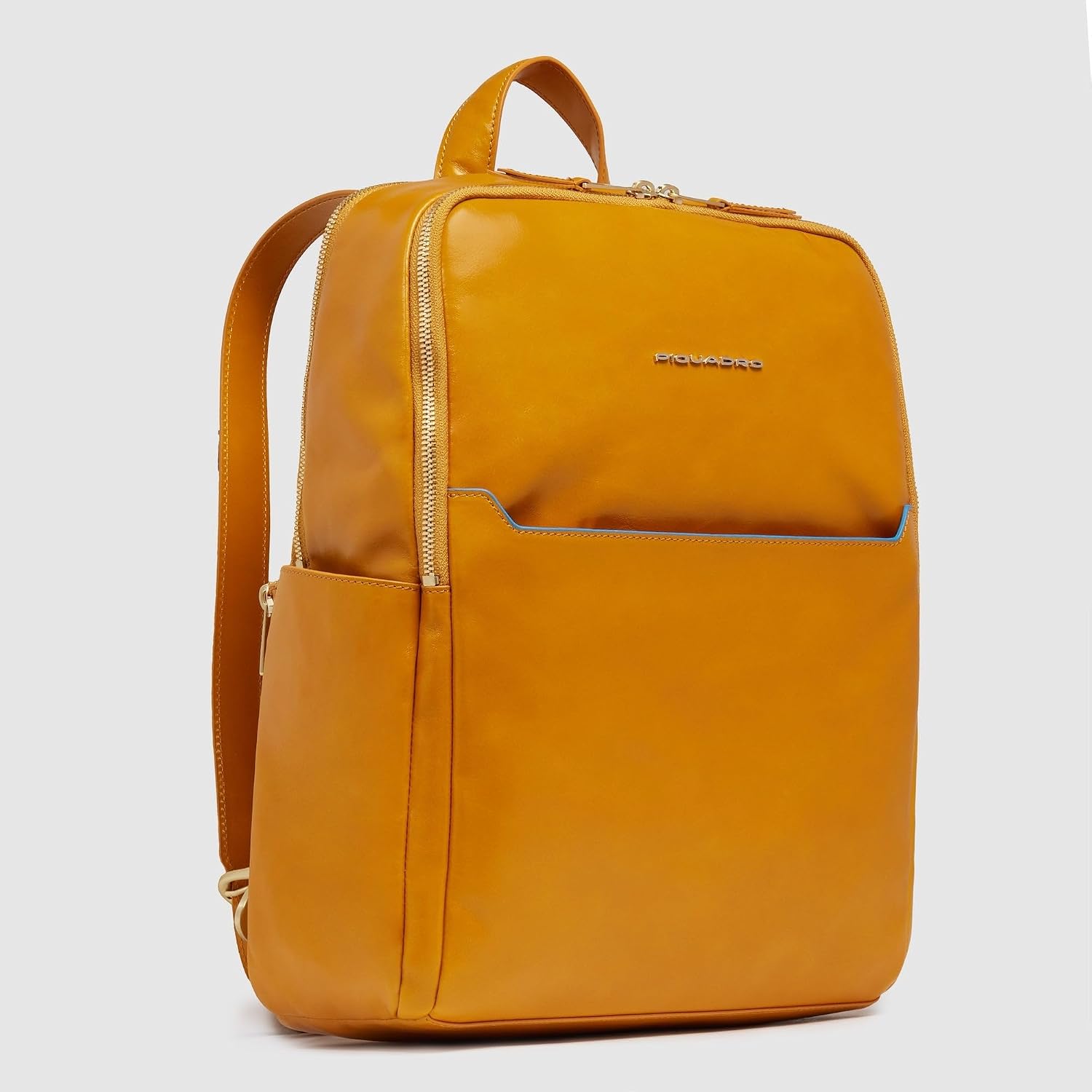 Detalle de PIQUADRO Zaino donna in pelle porta PC 14": eleganza italiana con compartimento per tablet e protezione RFID