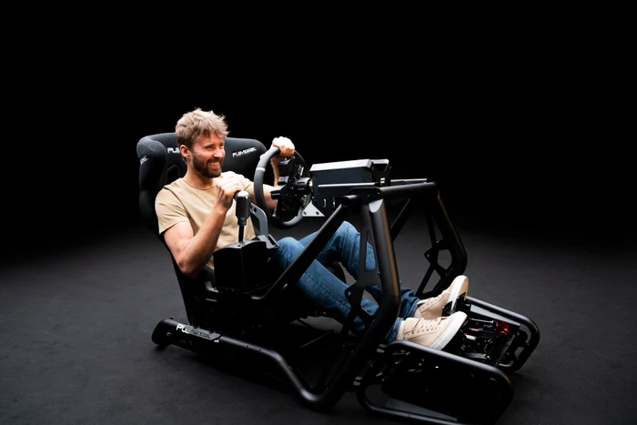 Thumbnail 1 de Playseat Sensation Pro ActiFit – Rennsitz mit Schalensitz, verstellbarer Pedal-Nähe und Monitor-Halter