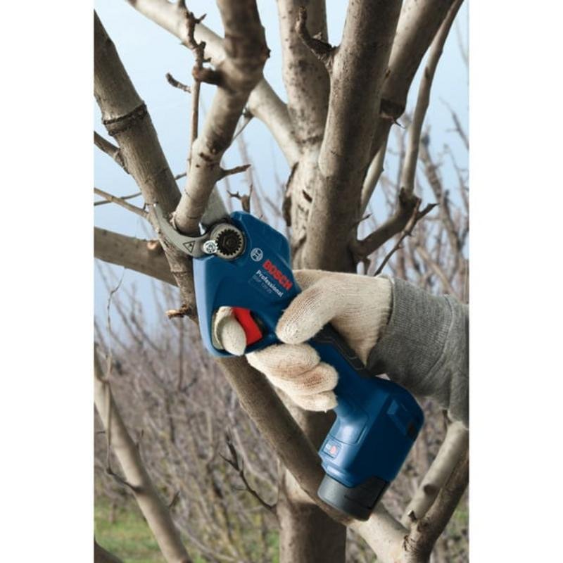 Detalle de Bosch GGP 12V-25 Professional: Tijera de podar a batería para ramas de hasta 25 mm