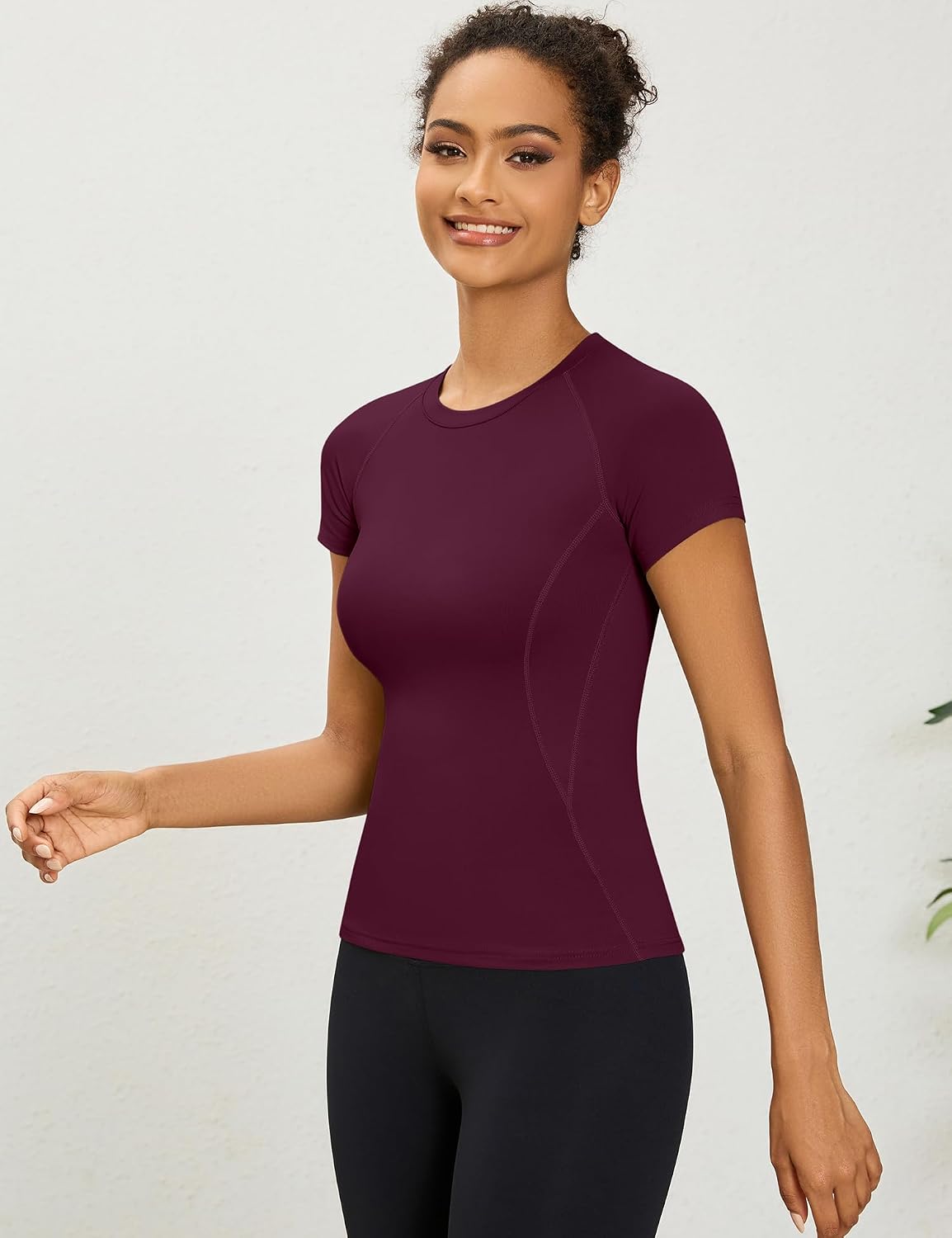 Detalle de Rapbin women’s gym tops short-sleeve quick-dry workout T-shirt (85% polyester, 15% elastane)