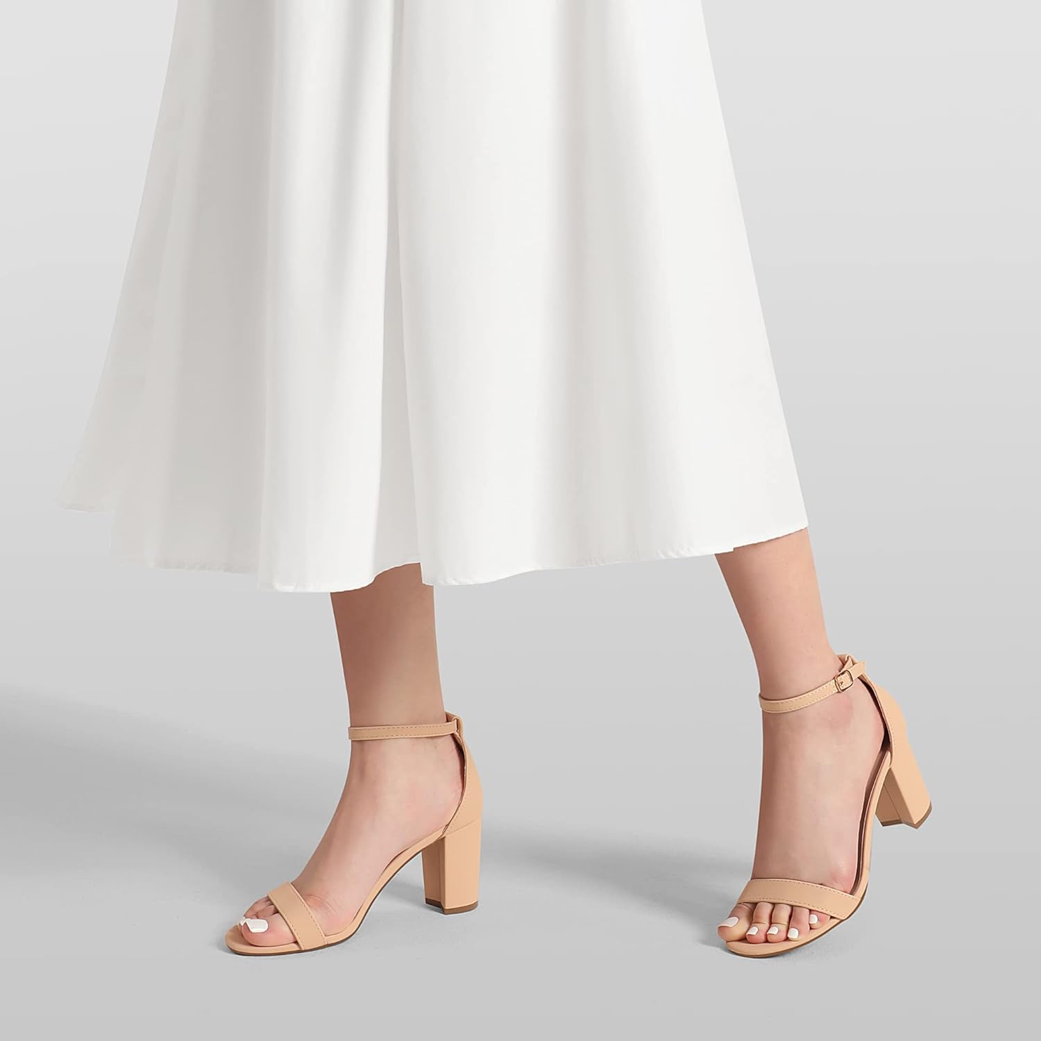 Detalle de DREAM PAIRS Women's Chunk Low Heel Pump Sandals