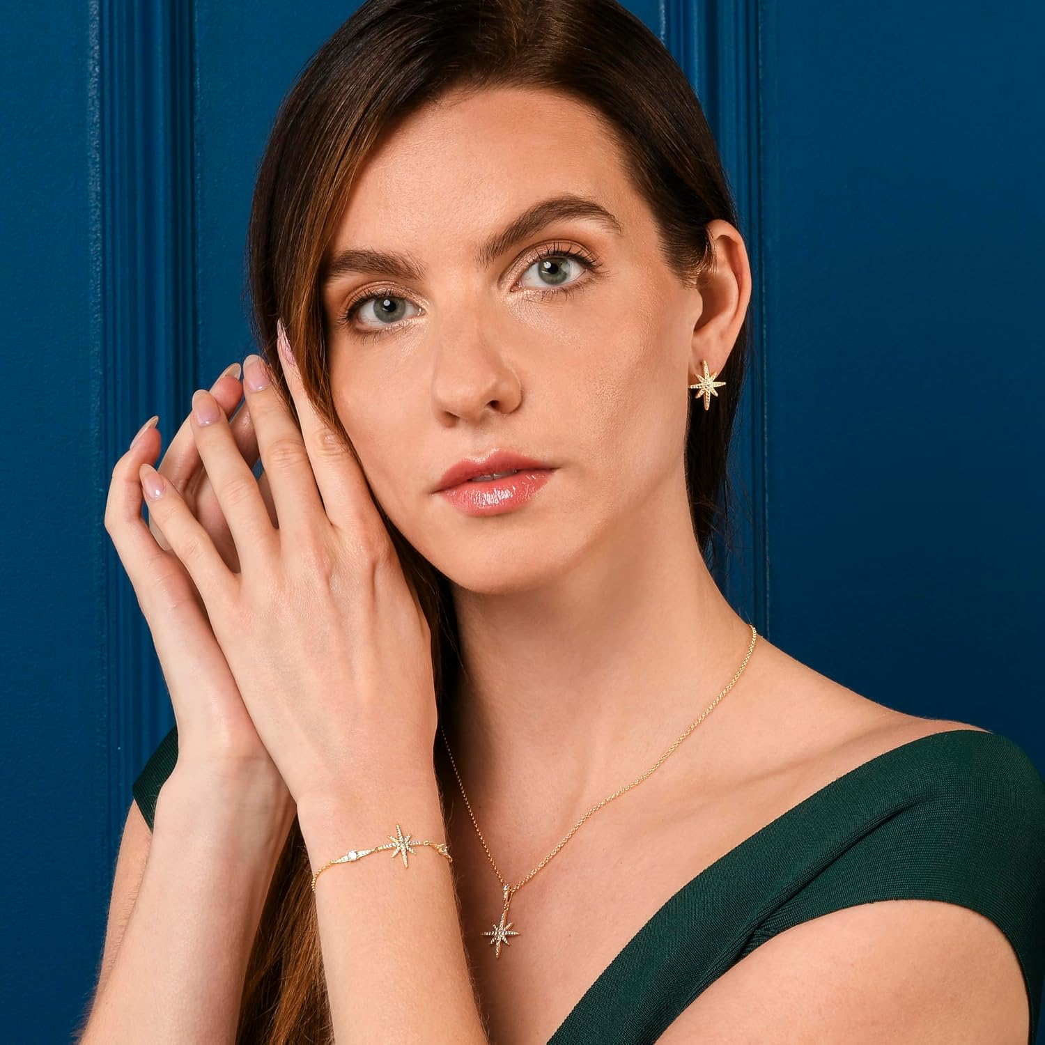 Detalle de Namana Collier Étoile Polaire pavé de zircons pour femme, chaîne forçat réglable avec écrin cadeau