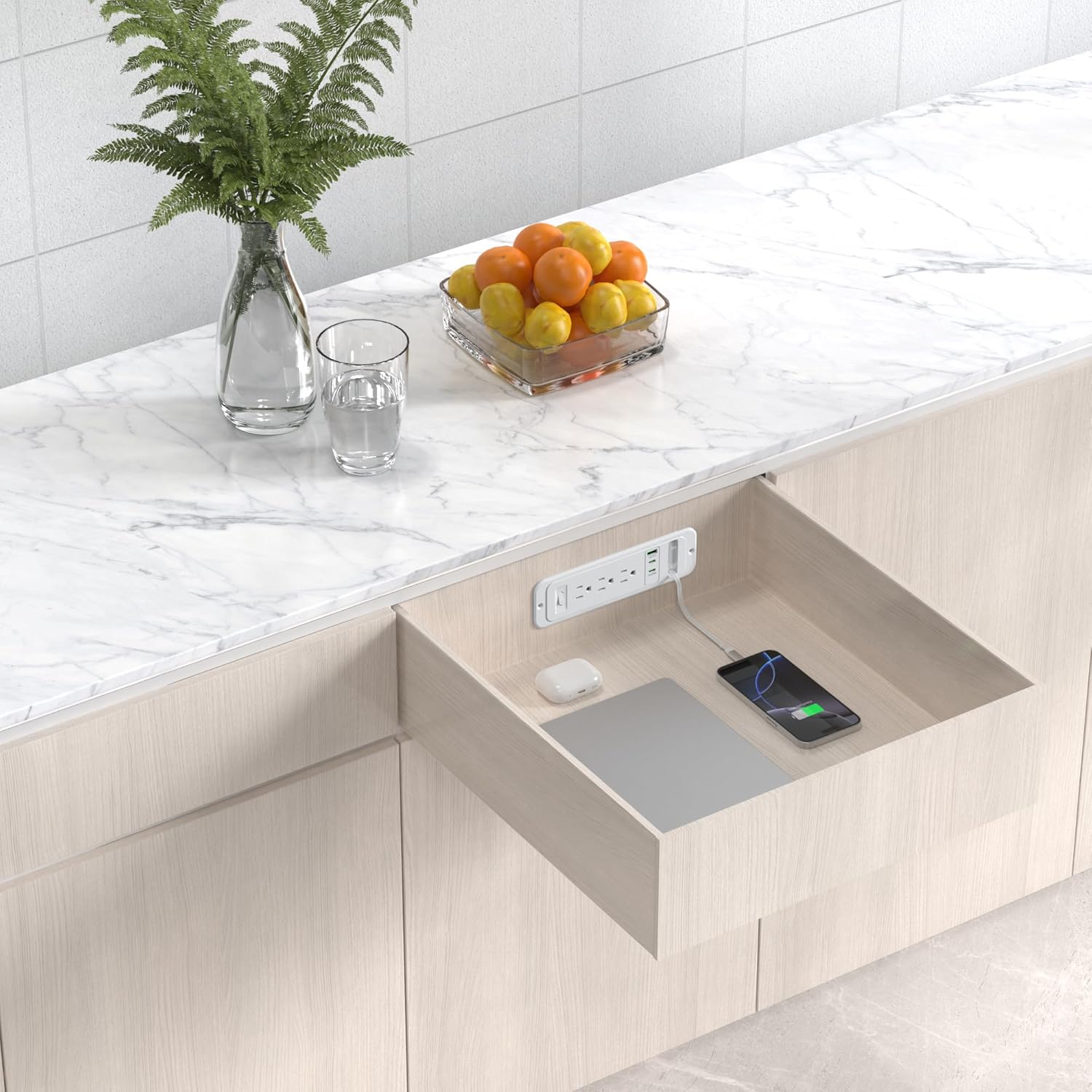 Detalle de HEZI Drawer Outlet with 20W PD USB-C Retractable Cable