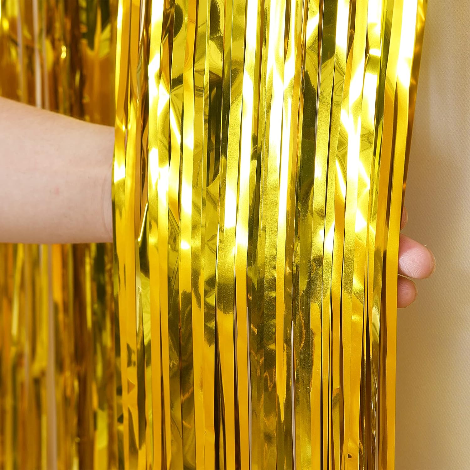 Thumbnail 3 de Kioneer Metallic Tinsel Curtains Gold 5 Packs ⌛🎉