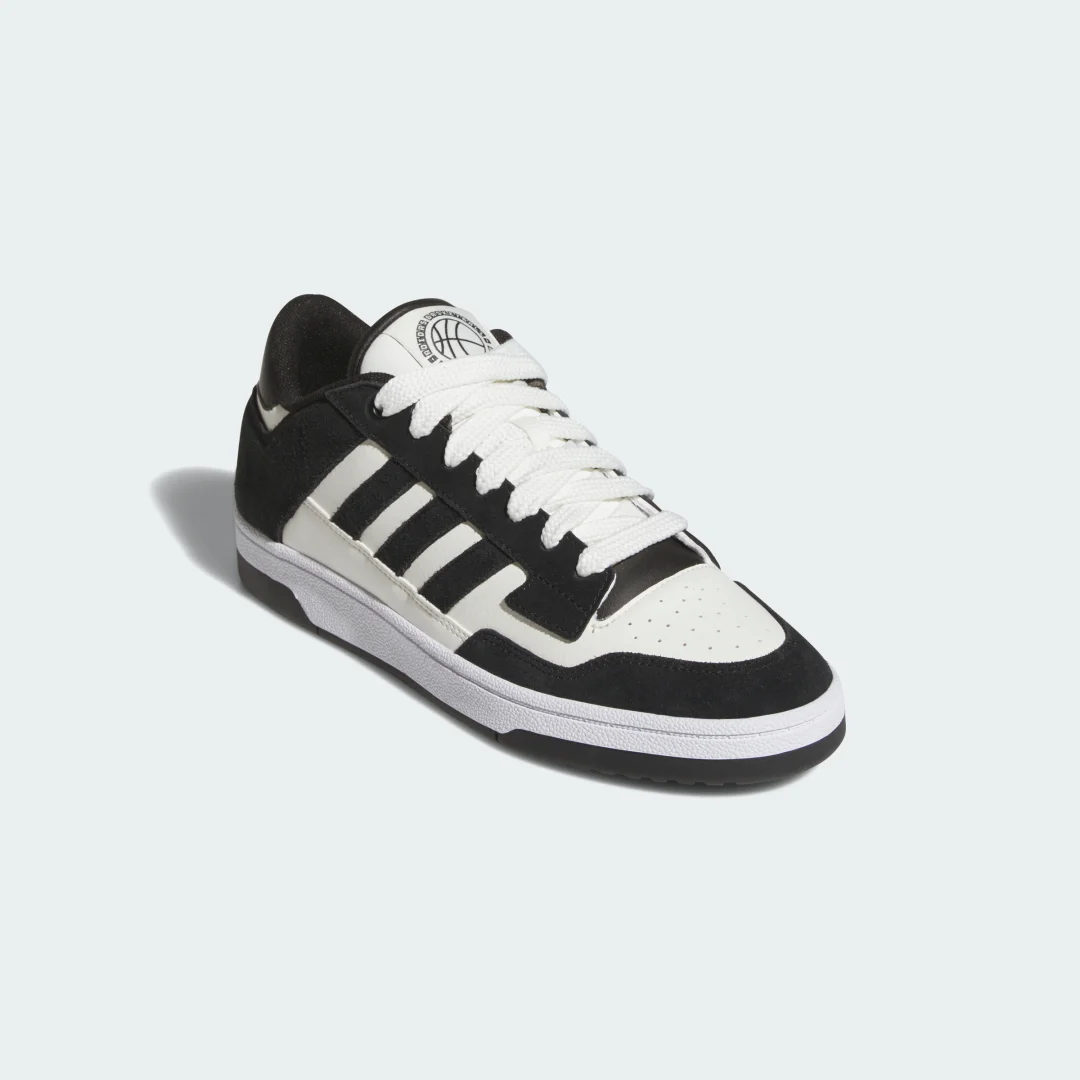 Detalle 2 de Zapatilla Rapid Court Low de Adidas: versátil, para uso diario y rebeldía en la pista
