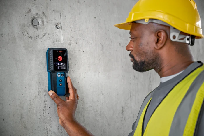 Detalle de Bosch Professional GMS 120-27 - Bohrlochfinder für präzises Arbeiten hinter Wänden