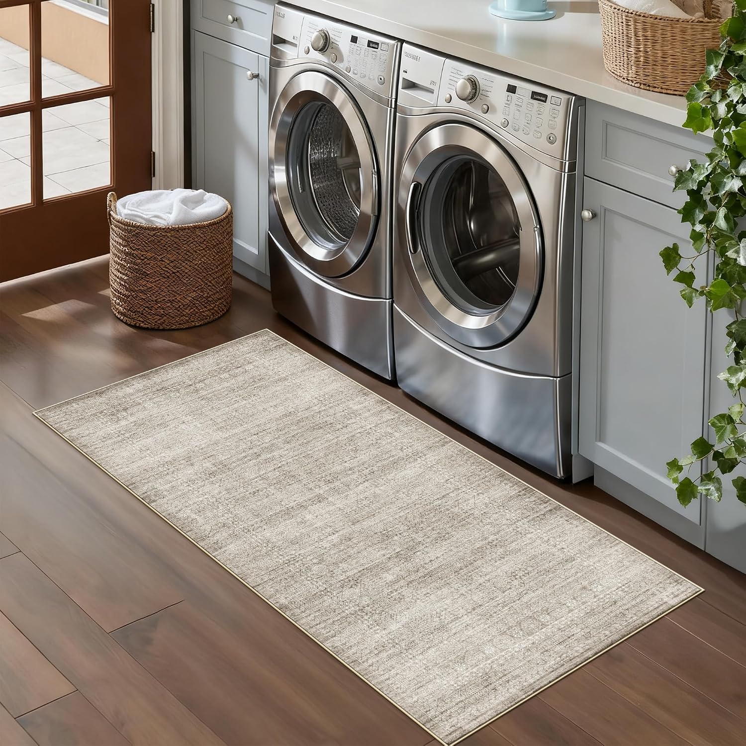 Detalle de Washable 2x4 Abstract Kitchen Rug: Neutral, Easy-Clean, Non-Slip Floor Mat (Beige/Ivory, 2x4)