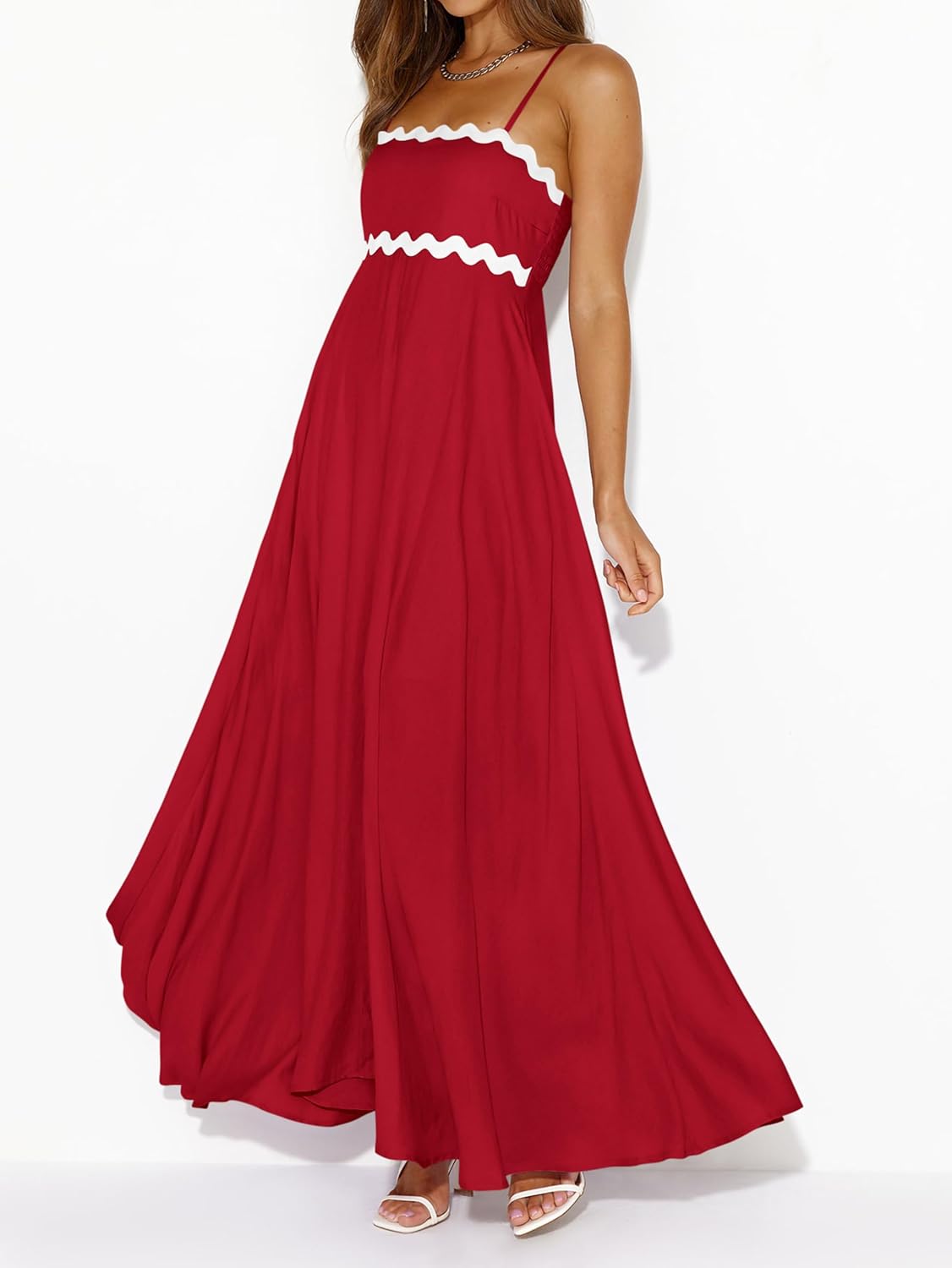 Detalle de PRETTYGARDEN Women's Spaghetti Strap Maxi Dress – Boho Smocked Back, 2026 Summer