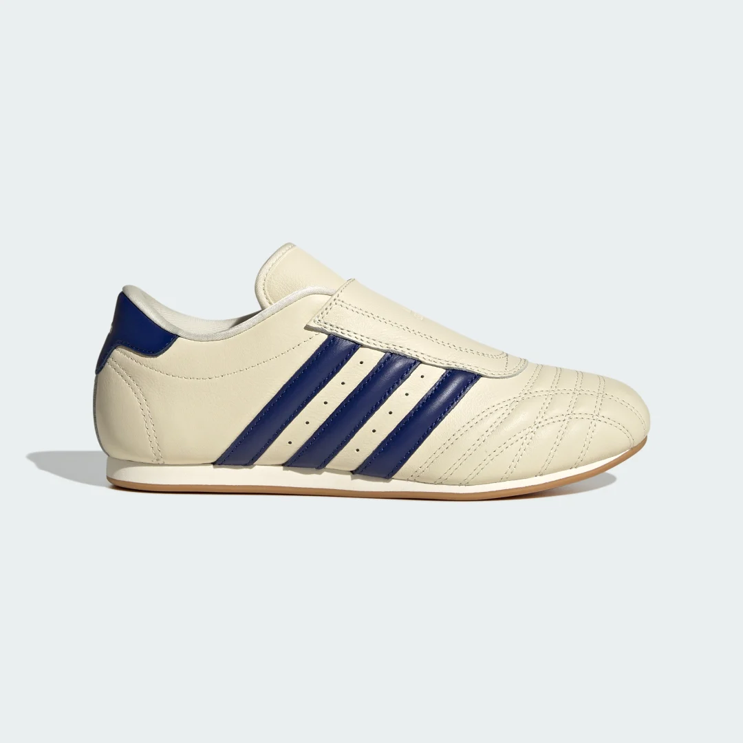 Detalle de Zapatilla Adidas Taekwondo blanca – para entrenamiento y uso diario en dojo