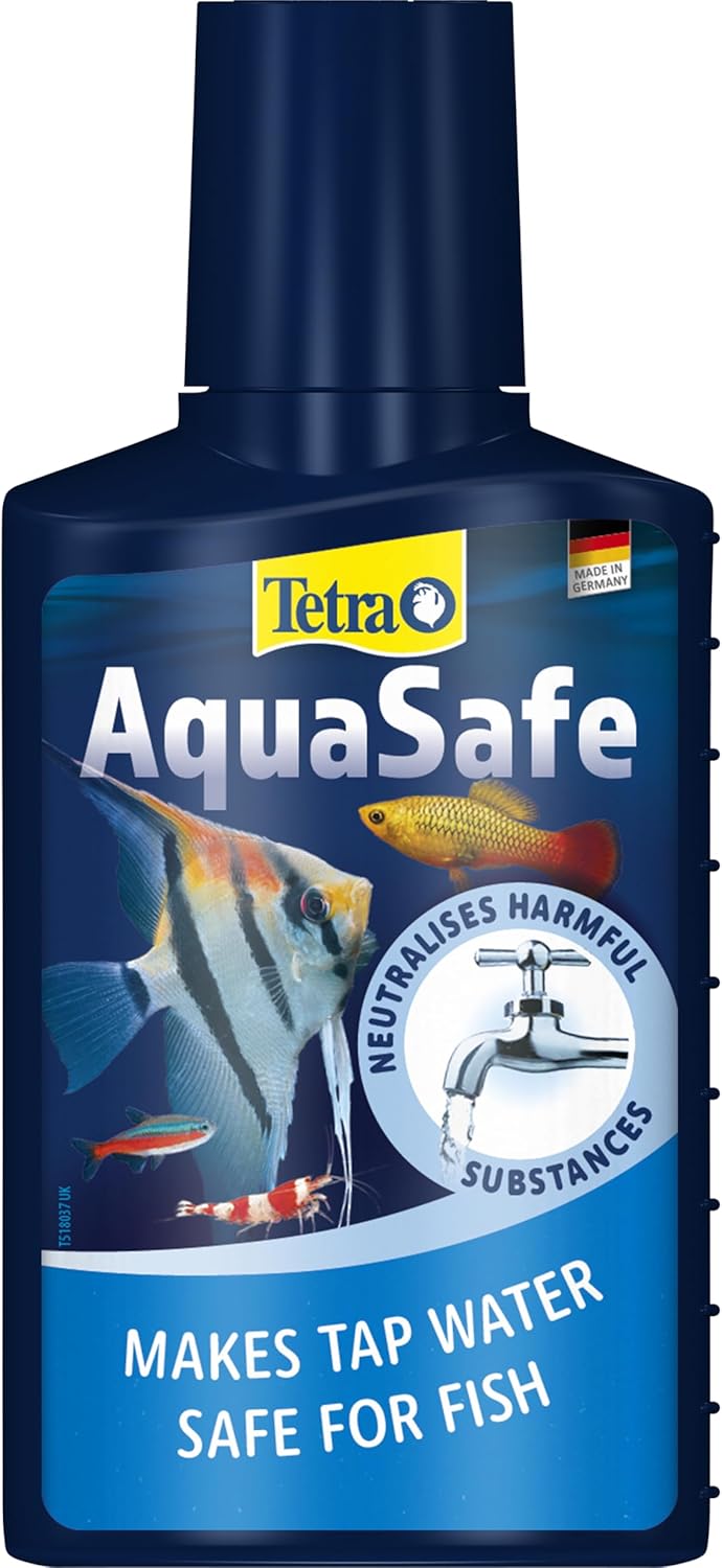 Detalle 1 de Tetra AquaSafe Tap Water Treatment 250ml: Safe, Healthy Water for Fish and Plants