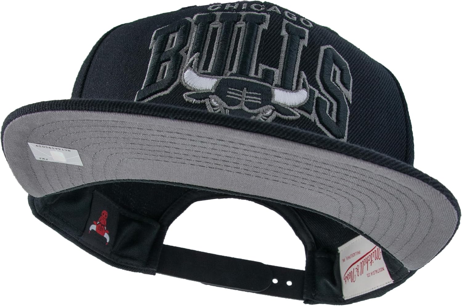 Detalle de Mitchell & Ness Team Arch Snapback Chicago Bulls nero