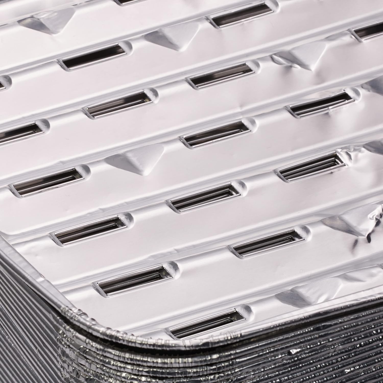 Thumbnail 6 de Relaxdays Barquettes Alimentaires – Lot de 25 bars aluminium fond troué pour barbecue (34 × 22 cm, 3 cm, argenté)