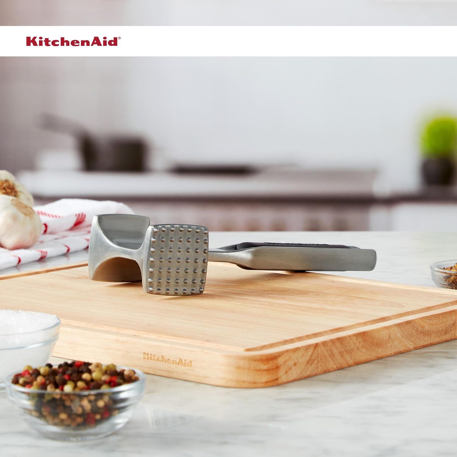 Detalle de KitchenAid Gourmet Multi-Sided Meat Tenderizer (Textured & Smooth) with Hang Hole, Black