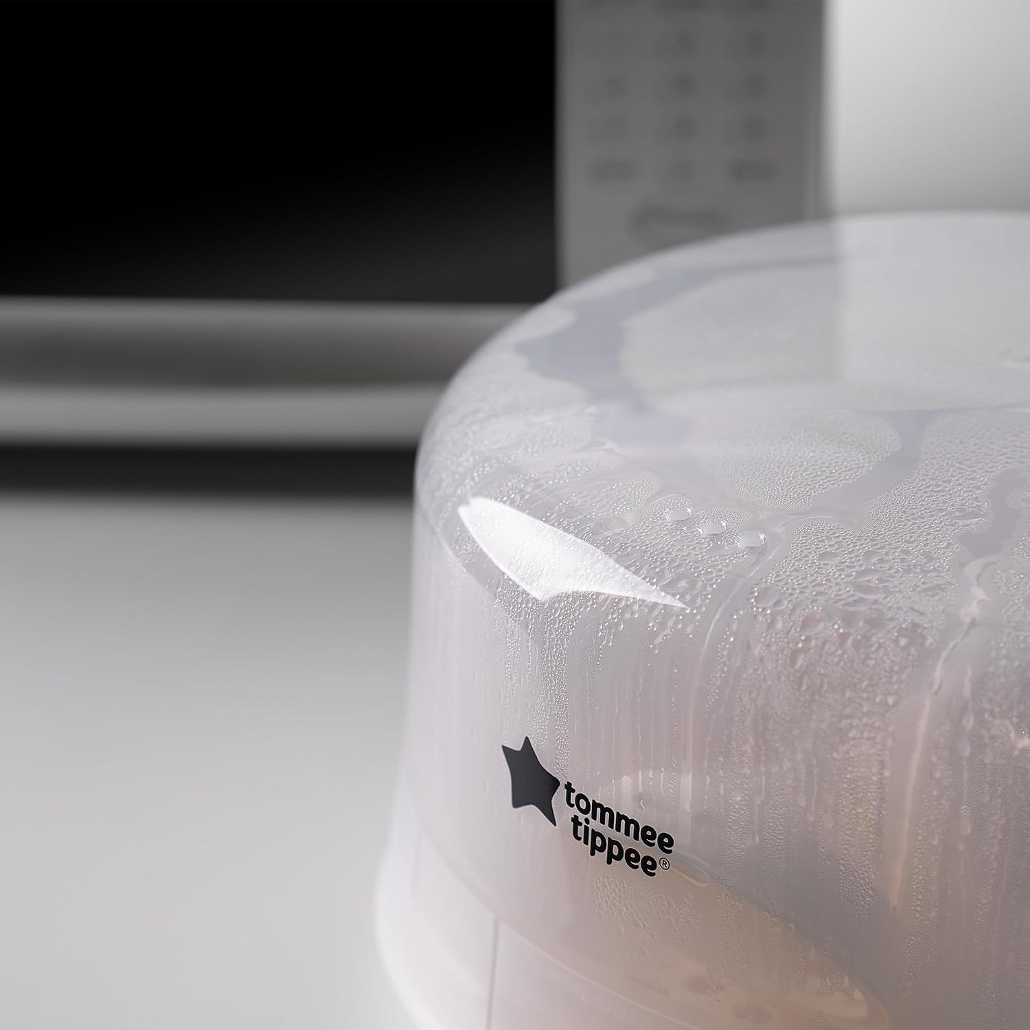 Detalle 2 de Tommee Tippee microwave steam steriliser 4-minute cycle