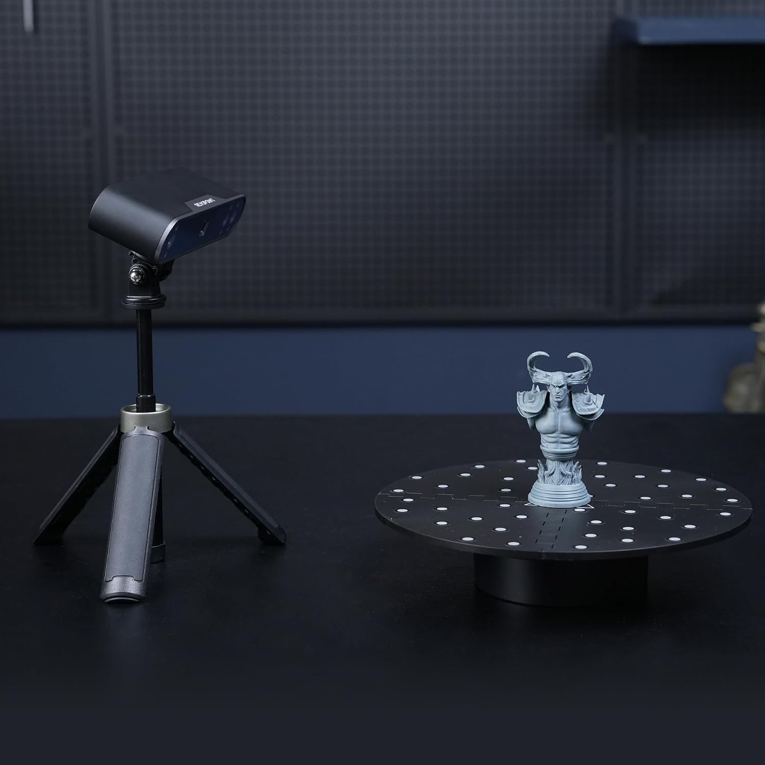 Detalle 2 de Revopoint Auto Turntable for 3D Scanners, 125 mm, Marked Top Cover