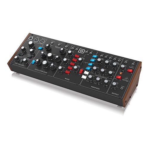Thumbnail 4 de Behringer Model D: sintetizzatore analogico monosillabico dal cuore classico