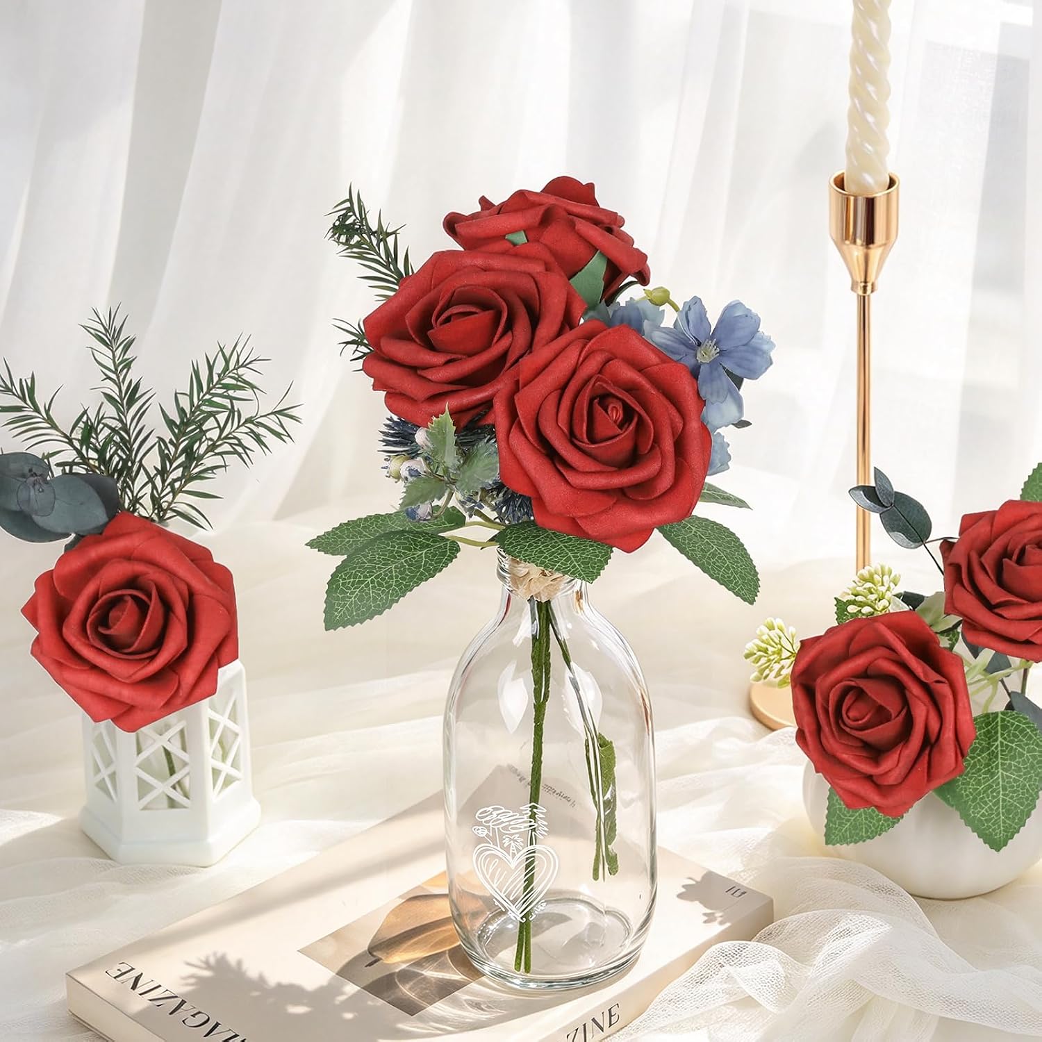 Detalle de AmyHomie Dark Red Rose Artificial Flowers – 25 Real-Looking Roses with Bendable Stems