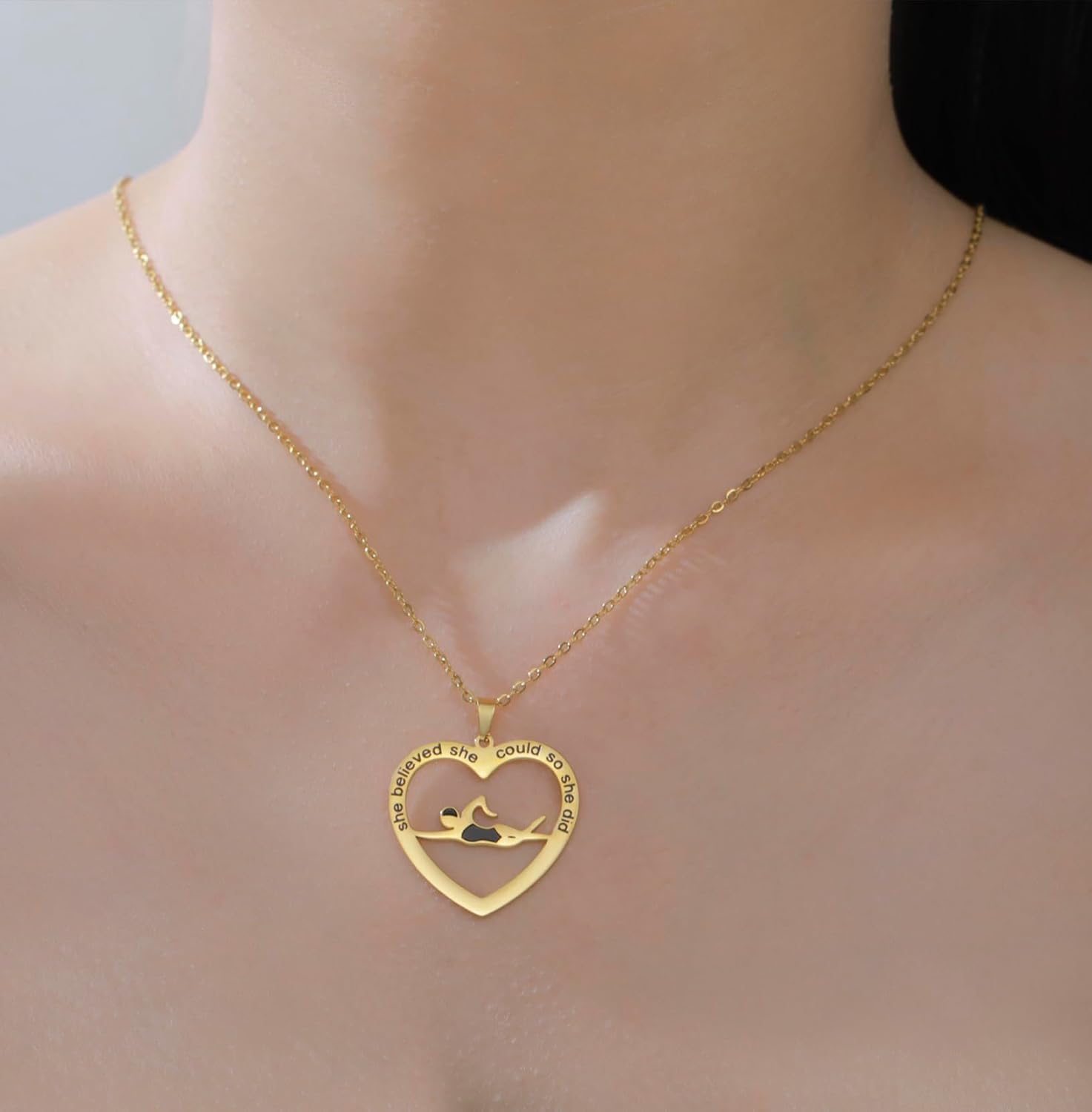 Detalle de EUEAVAN Inspirierende Schwimm-Halskette – Schwimmer-Herz-Tauch-Anhänger