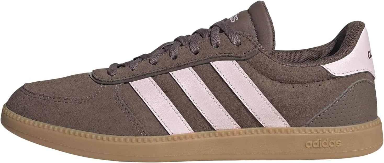 Detalle de adidas Breaknet Sleek para mujer: zapatillas con empeine de piel y suela de goma