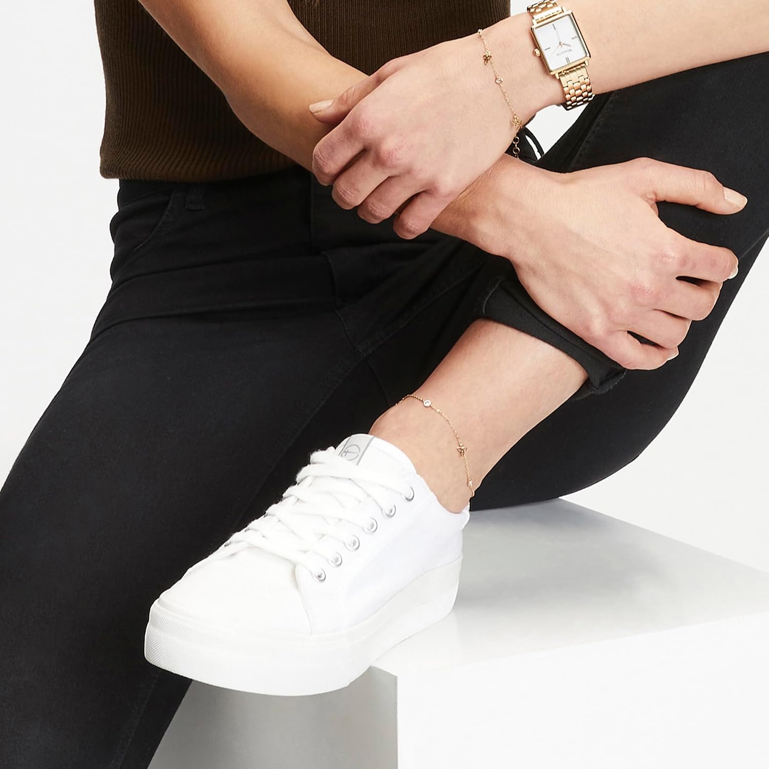 Detalle de Tamaris Fußkettchen für Damen – Edelstahl IP Gold, verstellbar, Blüten & Zirkonia