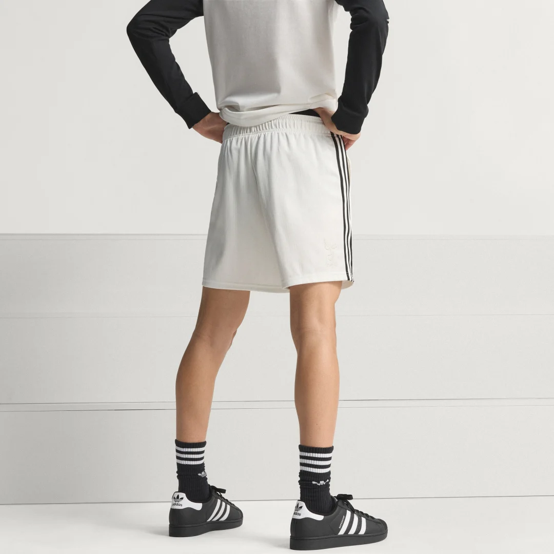 Thumbnail 1 de Pantalón corto Juventus FC Originals de Adidas — comodidad y estilo para fans del club