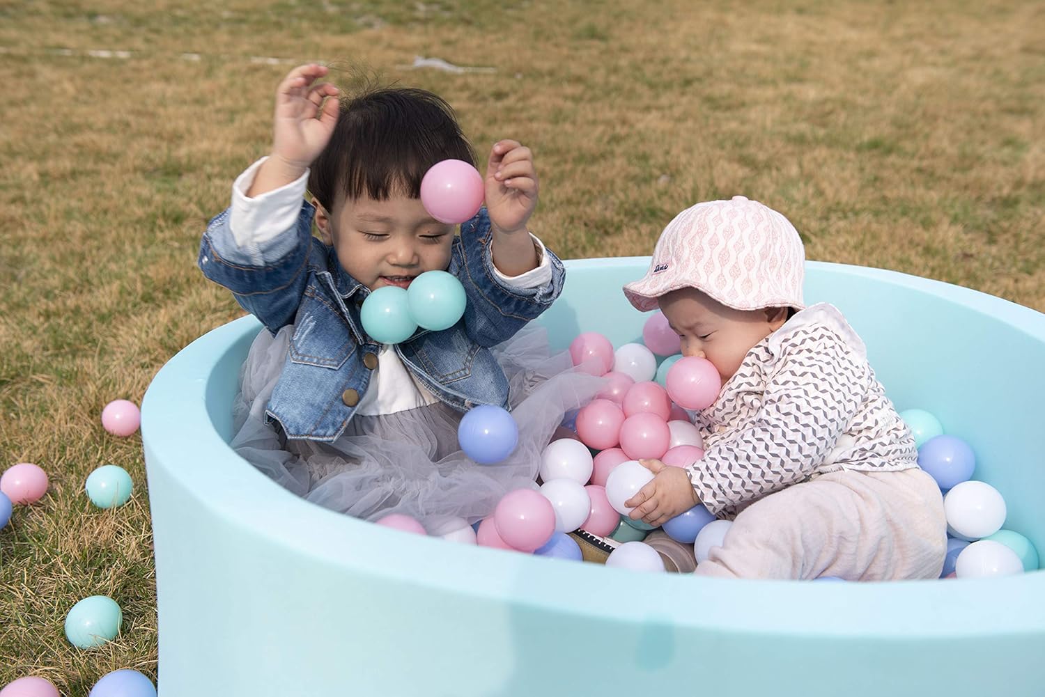Detalle 2 de MoonxHome Ball Pit Balls for Toddlers (BPA Free) — Crush Proof 2.15-inch Plastic Balls for Play Tents & Kiddie Pools