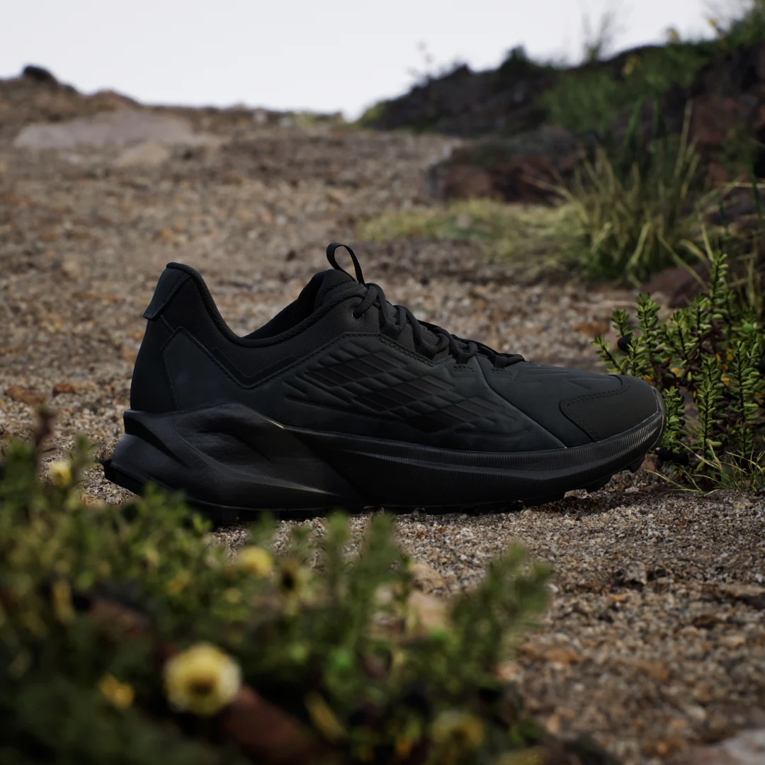 Detalle 2 de Adidas Terrex Trailmaker 2.0 Leather Hiking Negro: Zapatilla para senderismo ligero