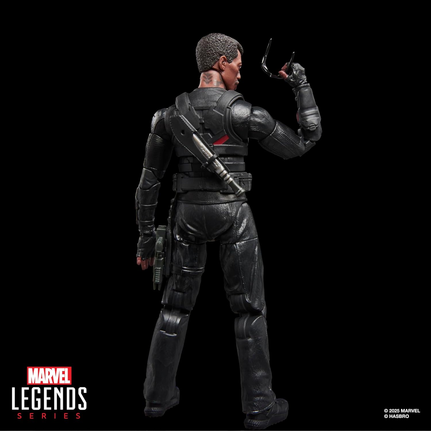 Thumbnail 6 de ハズブロ マーベル・レジェンド ブレイド G2367 15cm可動フィギュア、ブラウンスーツと7個の付属品