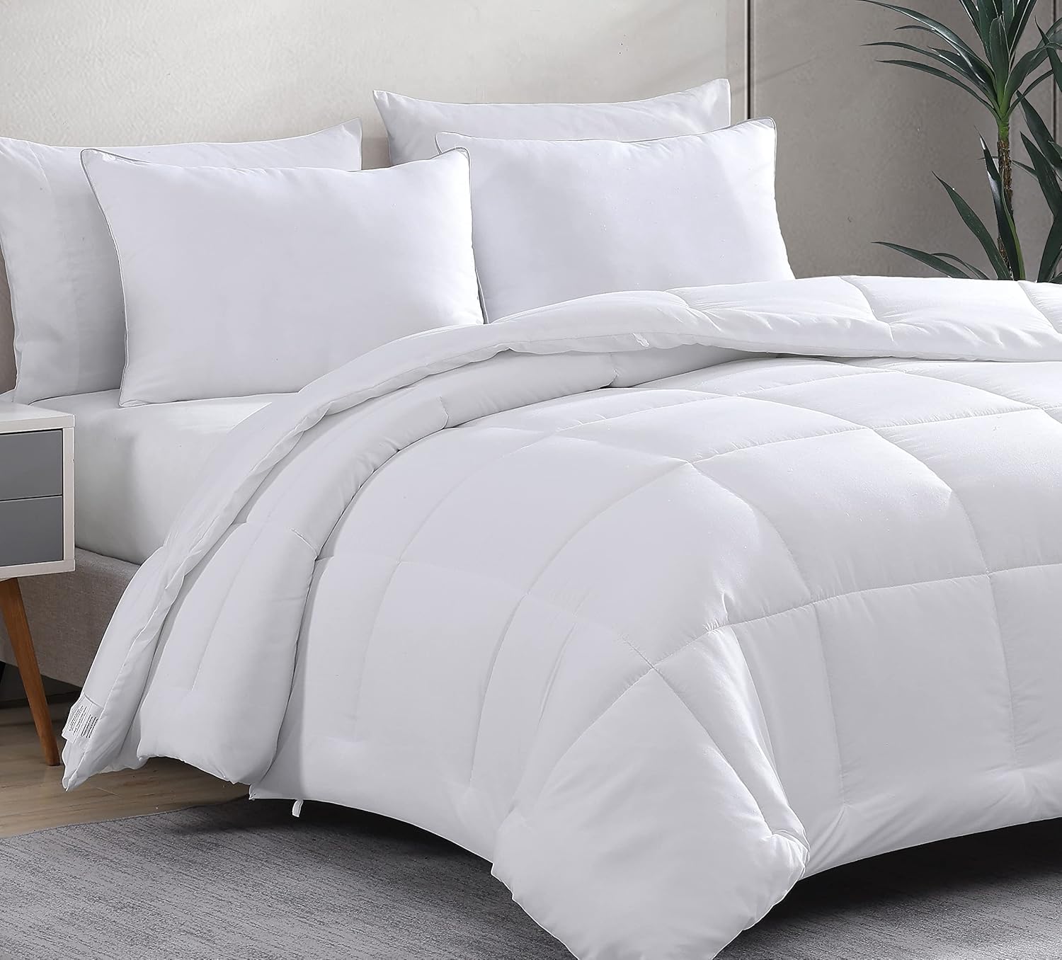 Detalle de Casa Platino Double Duvet 10.5 Tog – Coverless Duvet with Corner Tabs, 200 x 200 cm, Black