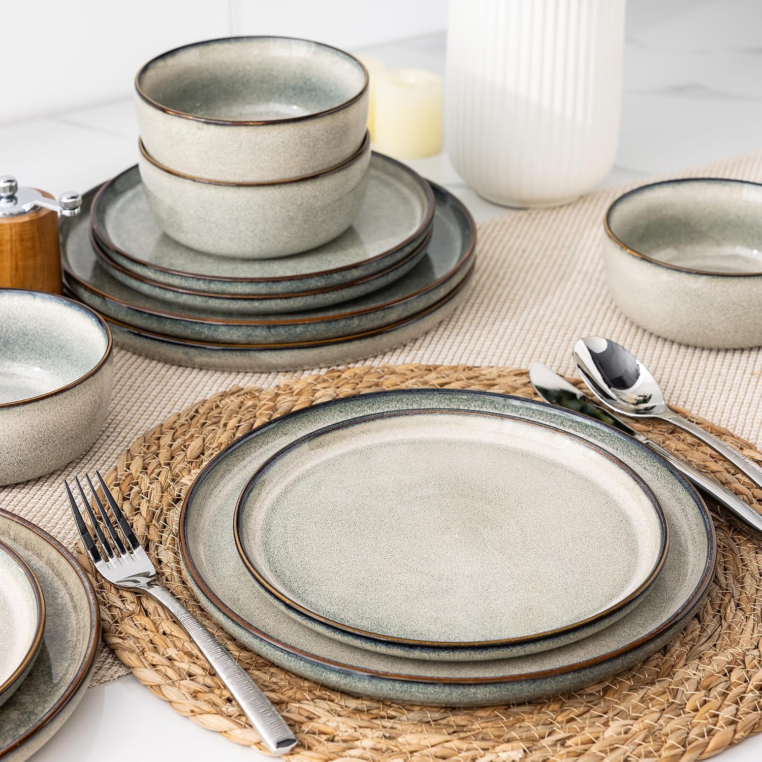 Detalle de GBhome Ceramic Dinnerware Set 24 Pieces 🍽