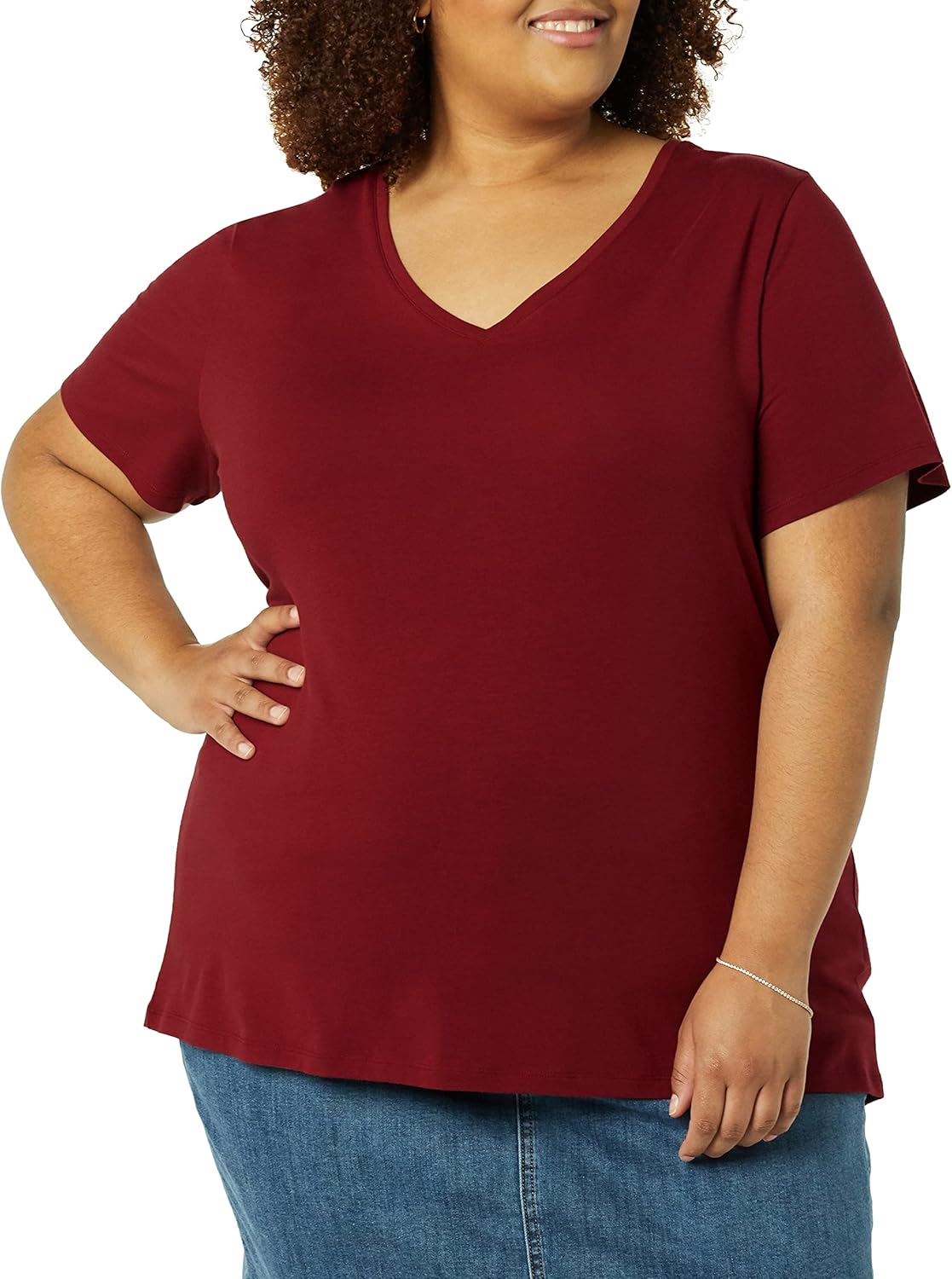 Thumbnail 1 de Amazon Essentials Women’s Plus Size Short-Sleeve V-Neck T-Shirt (Multipacks) – classic cotton-modal comfort