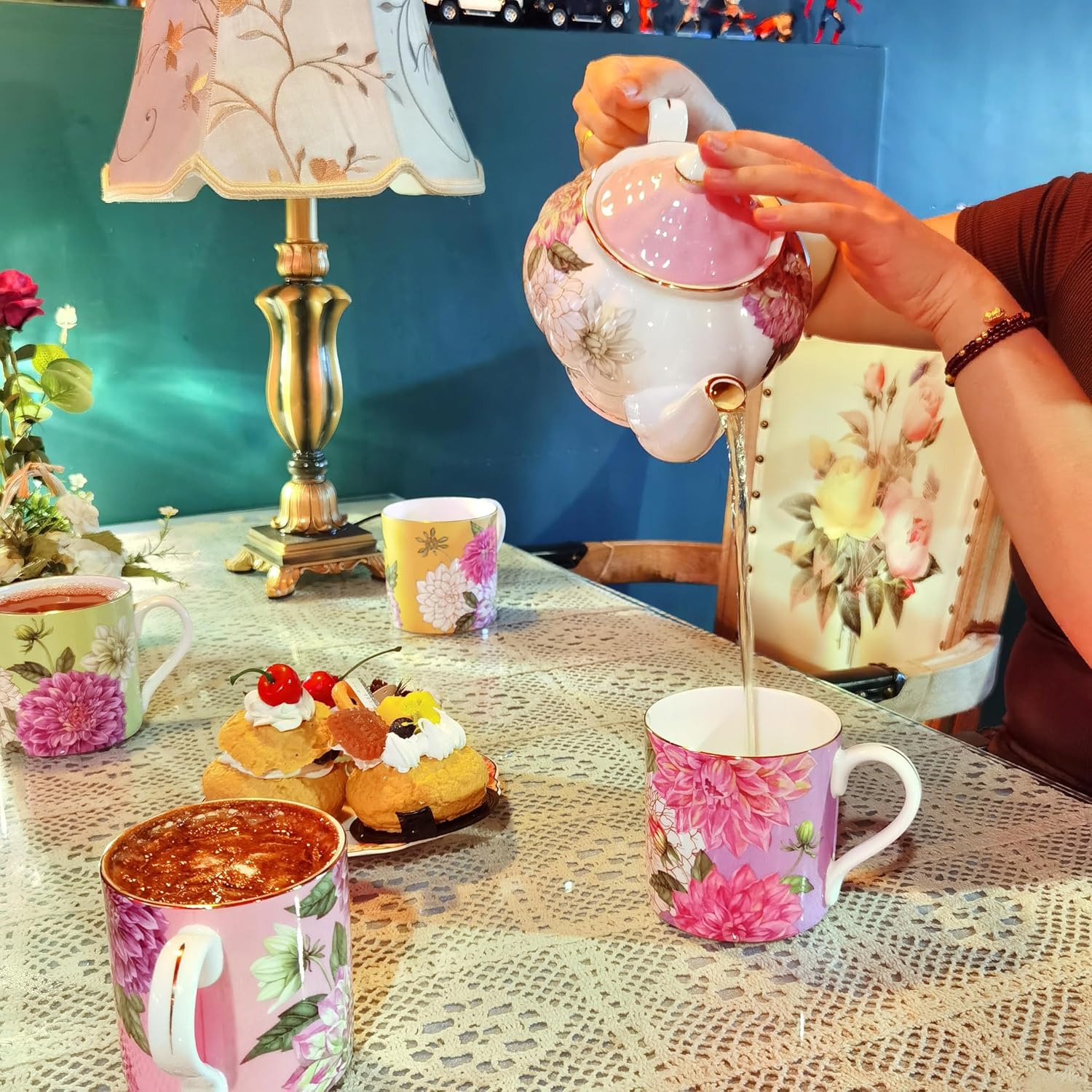Detalle 2 de PULCHRITUDIE Teapot Bone China