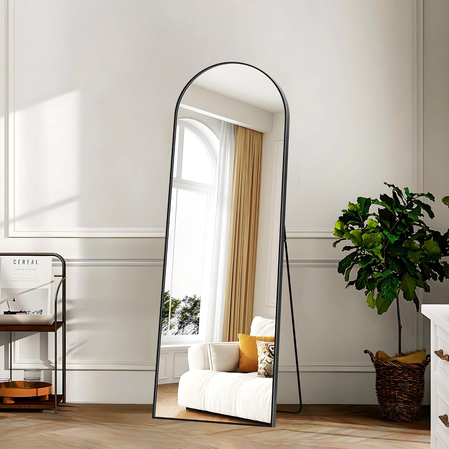 Detalle de KOCUUY Arched Full-Length Mirror, 64" x 21", Black Aluminium Frame