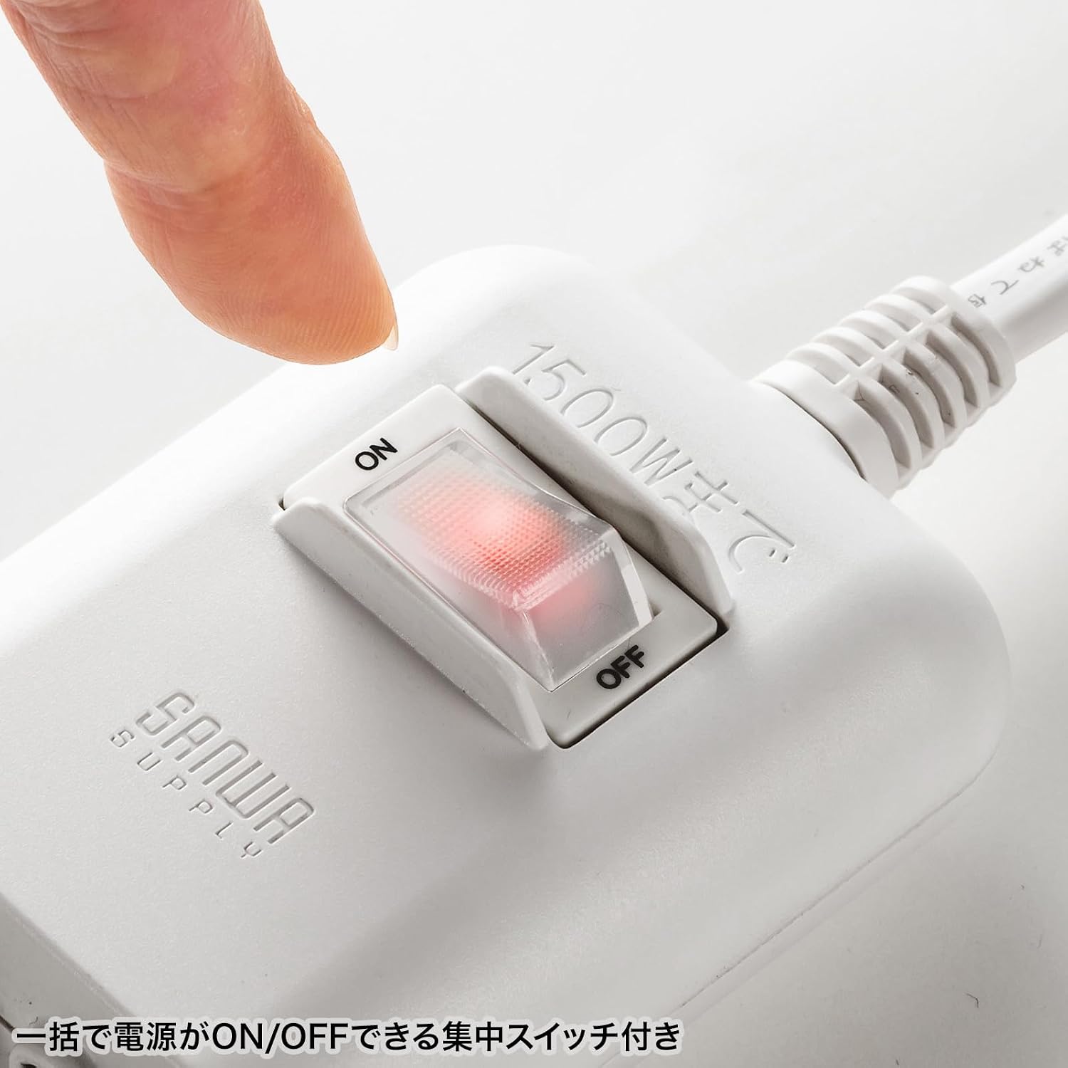 Detalle 1 de サンワサプライ TAP-EX4SWW 2P・4分岐・4個口 一括集中スイッチ付き電源延長コード ホワイト