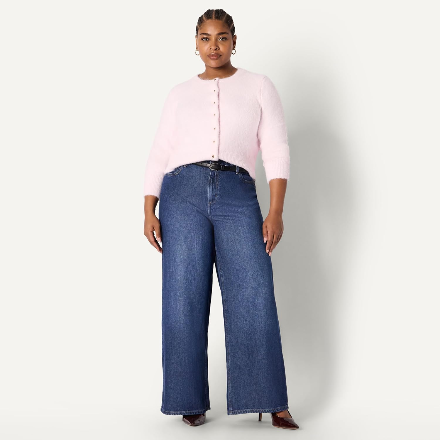 Thumbnail 6 de Amazon Essentials Women's Regular-Fit Faux Mohair Button-Down Cardigan