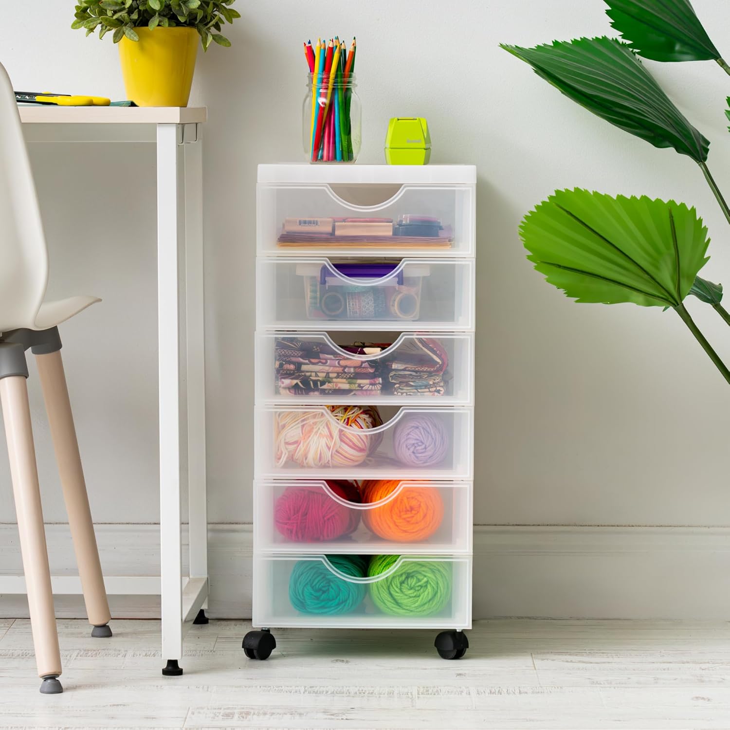 Detalle 2 de Iris Ohyama Kunststoff-Schubladenbox mit Rollen, 6 Schubladen (A4), BPA-frei, mattweiß