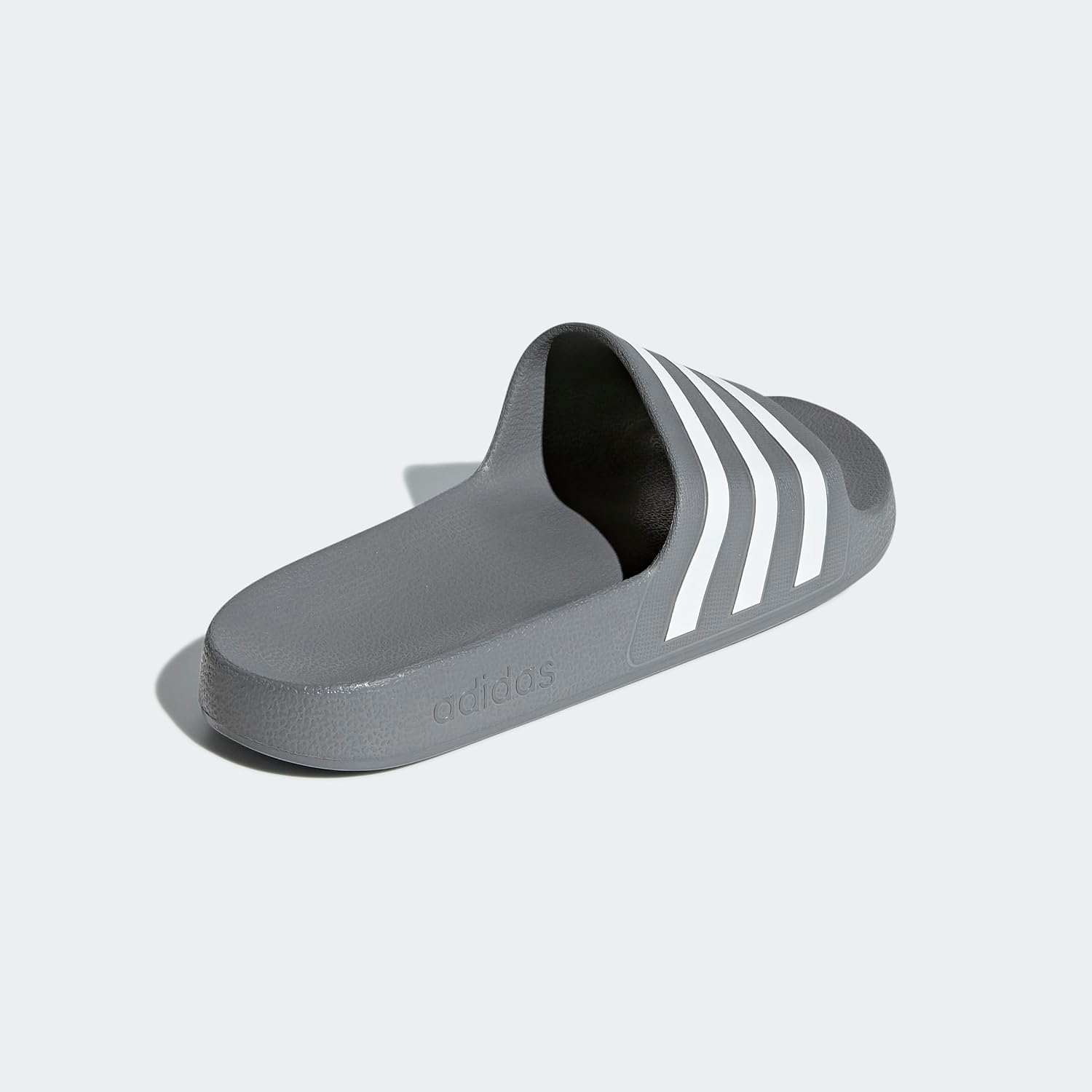 Detalle de Adidas Adilette Aqua Slides unisex – Grey Three / Cloud White / Grey Three, slip-on in EVA
