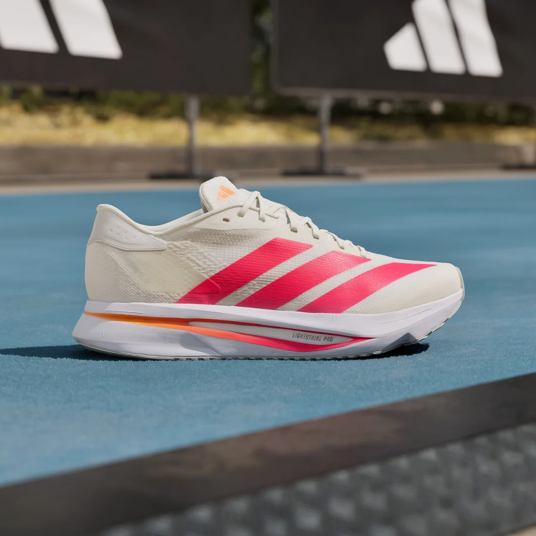 Detalle de Adidas Adizero SL 2: zapatilla blanca para entrenamientos ligeros y competición