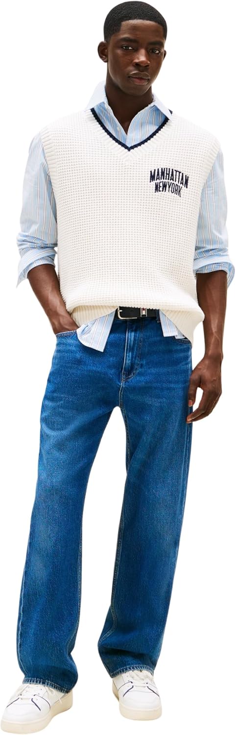 Detalle 2 de Tommy Jeans Men’s Otis Regular Straight Leg Jeans