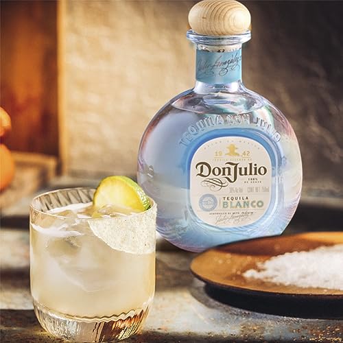 Detalle de Don Julio Blanco Tequila 700 ml - Sabor y Tradición 🍹