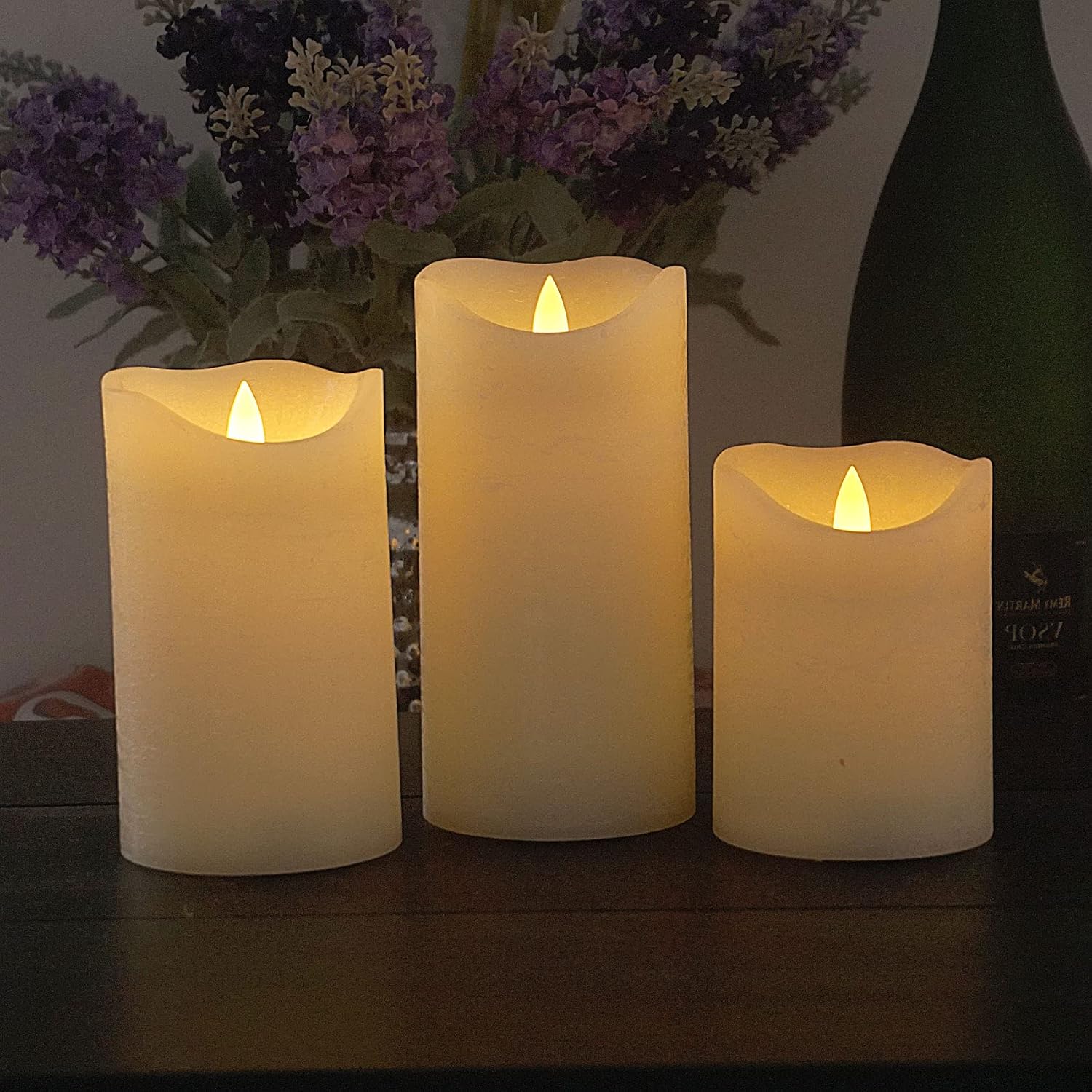 Detalle 2 de Candle Choice Flameless Pillar Candles, 3-Pack