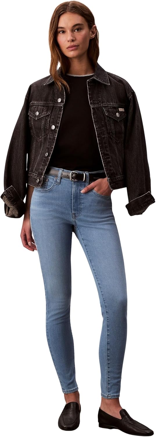 Detalle 2 de Calvin Klein Women’s Mid Rise Skinny Light Cape Jeans