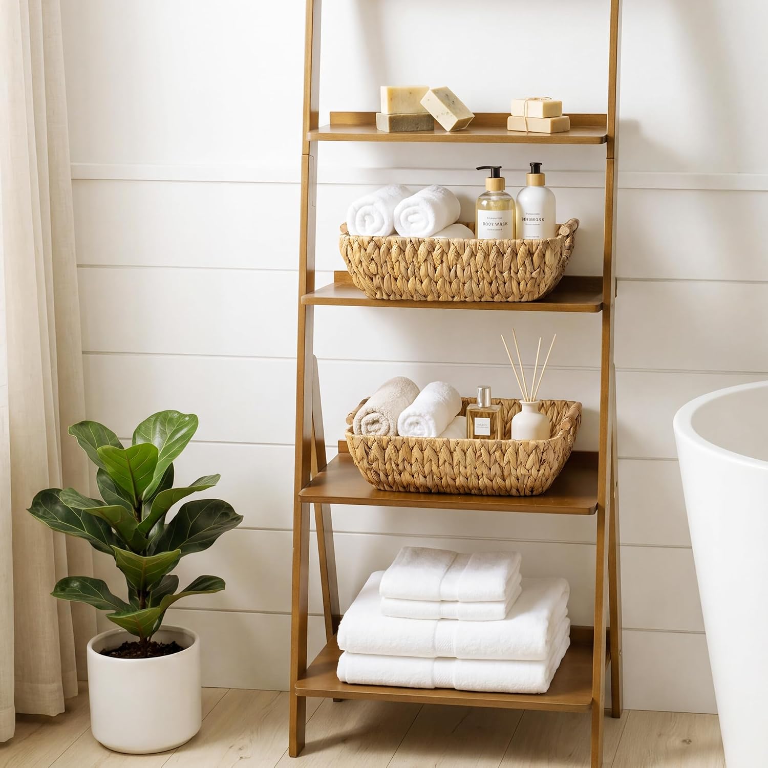 Detalle 2 de StorageWorks Hand-Woven Water Hyacinth Baskets, 2-Pack with Wooden Handles