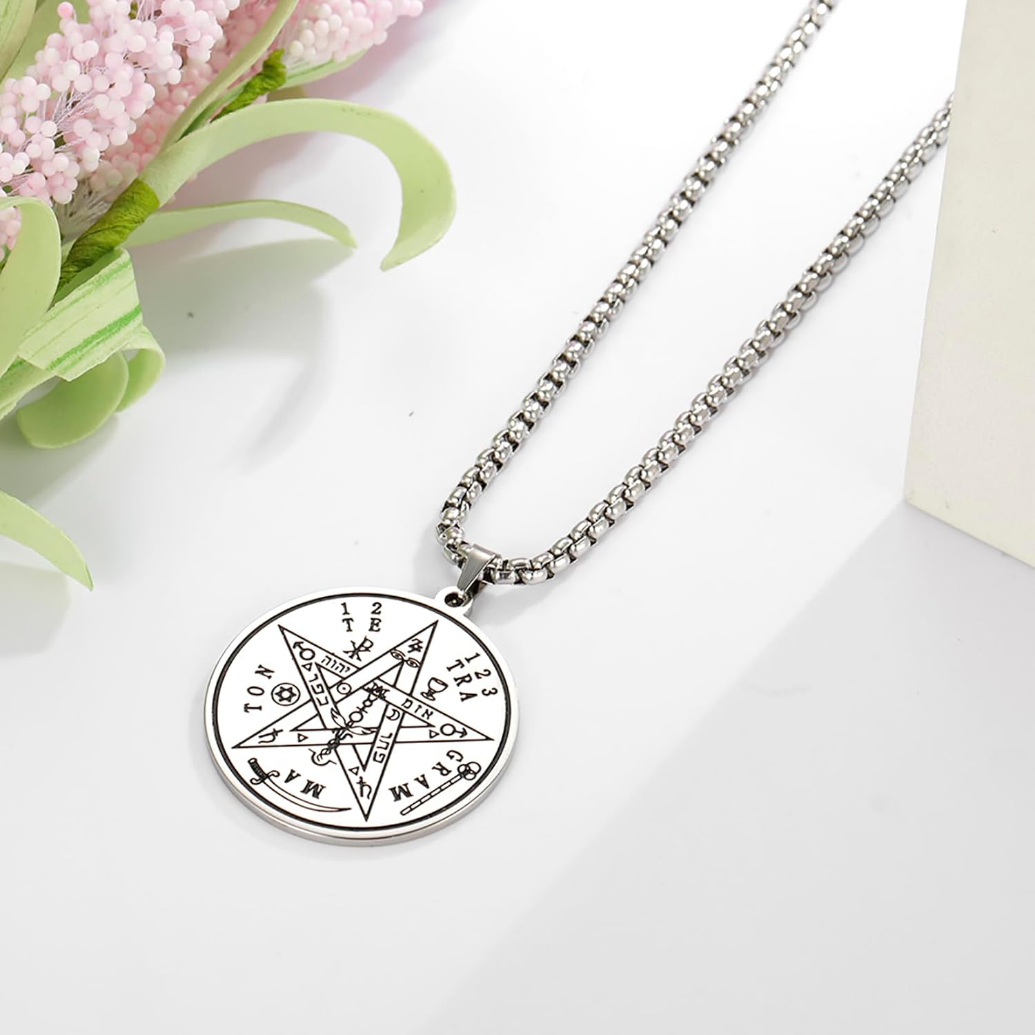 Detalle de EUEAVAN Tetragrammaton Pentagramm Halskette – Schutzamulett aus Edelstahl