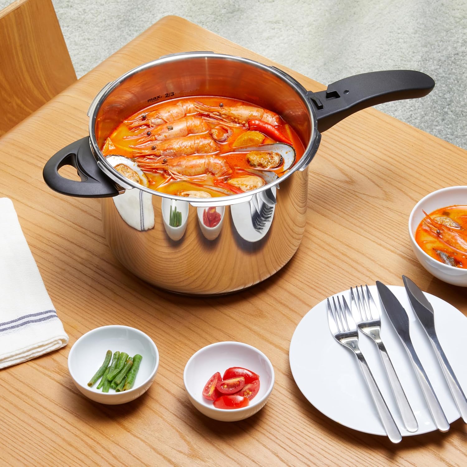 Thumbnail 6 de Amazon Basics Schnellkochtopf aus Edelstahl 6 l mit Dampfgarer – induktionsgeeignet