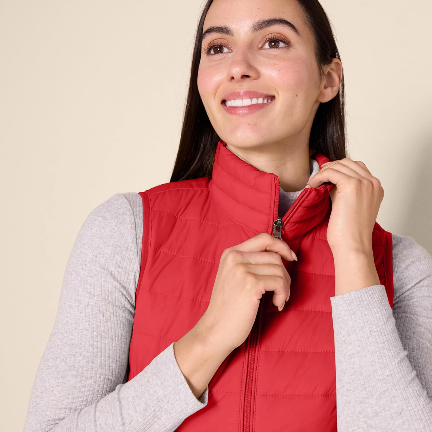 Thumbnail 3 de Amazon Essentials Women's Lightweight Water-Resistant Packable Puffer Gilet